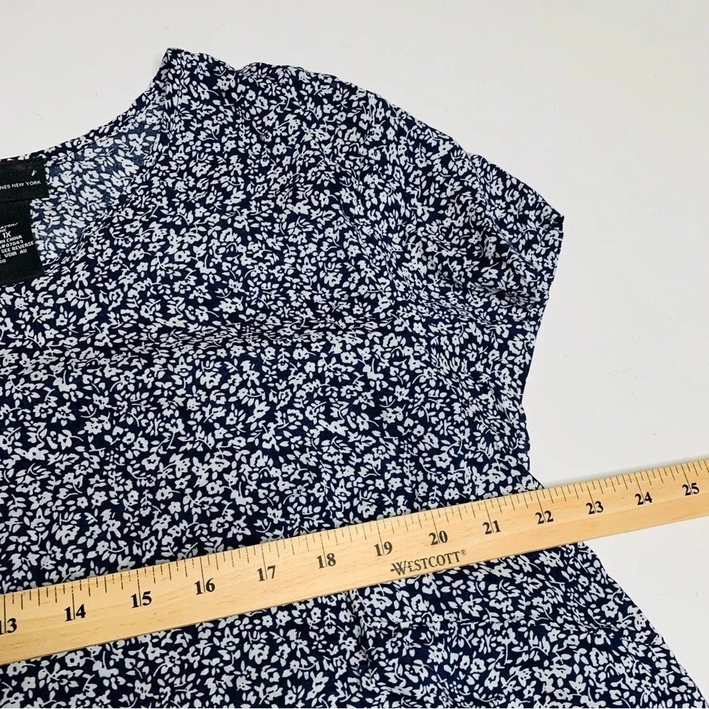 Jones New‎ York 1X microfloral flowy top - Picture 4 of 5